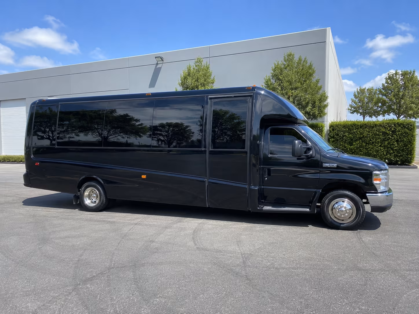 affordable st petersburg prom party bus prices split across your group