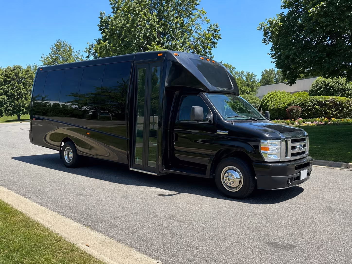 rent a st petersburg prom party bus or charter bus today