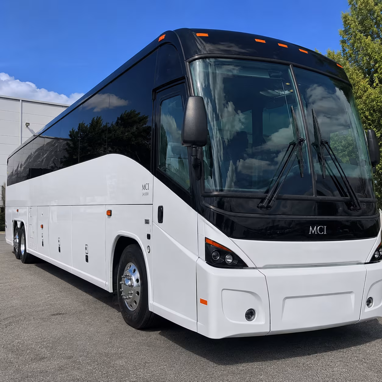 st petersburg charter bus services exterior
